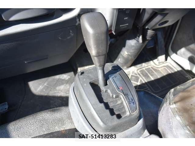 Mazda TITAN 2014-08 6248013-1