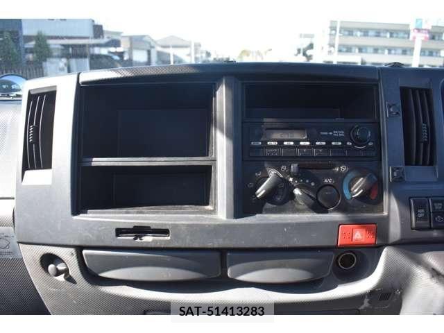 Mazda TITAN 2014-08 6248013-6