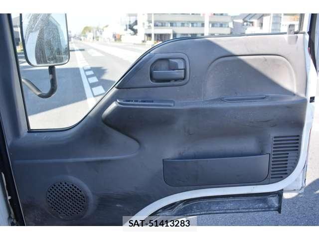 Mazda TITAN 2014-08 6248013-7