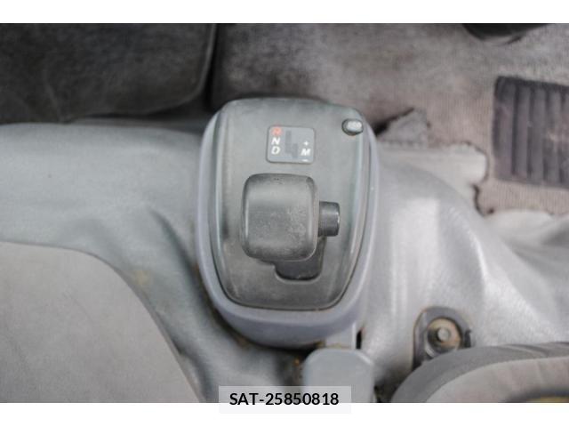 Mazda TITAN 2011-07 6504202-28