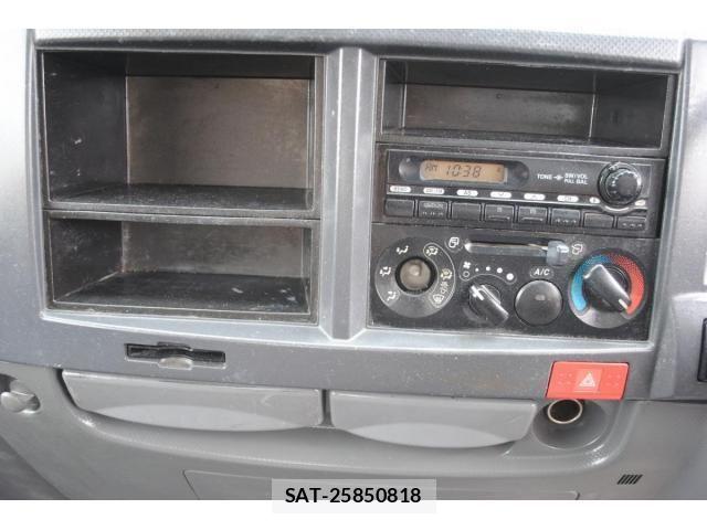 Mazda TITAN 2011-07 6504202-29