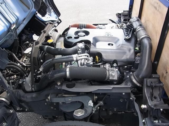 Mazda TITAN 2015-07 6597152-10