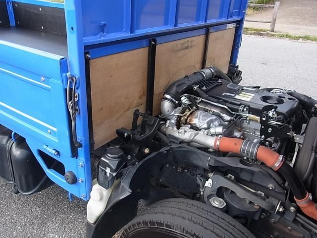 Mazda TITAN 2015-07 6597152-13