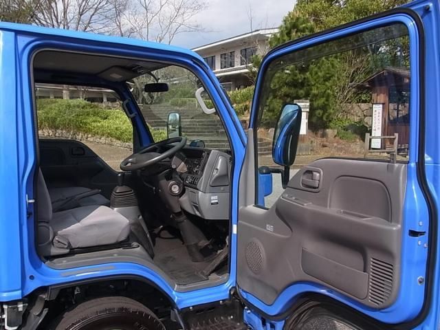 Mazda TITAN 2015-07 6597152-14