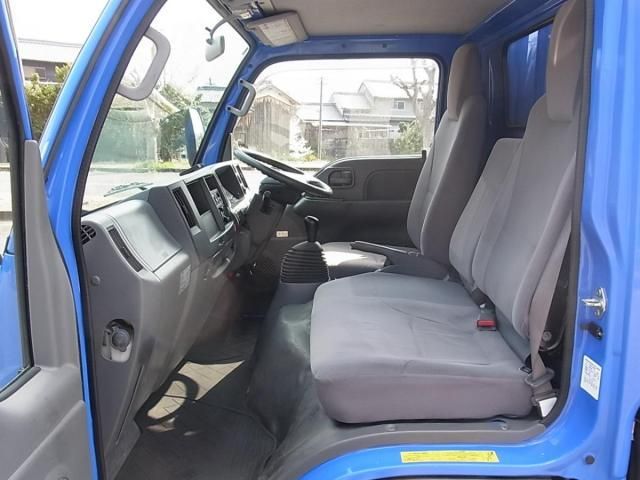 Mazda TITAN 2015-07 6597152-17