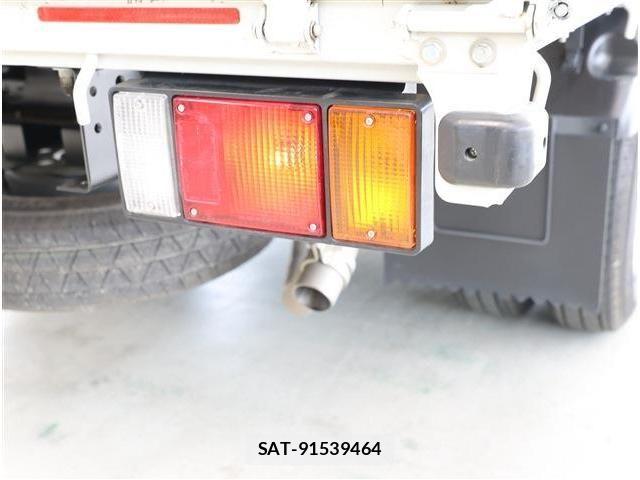 Mazda TITAN 2023-03 6678491-25