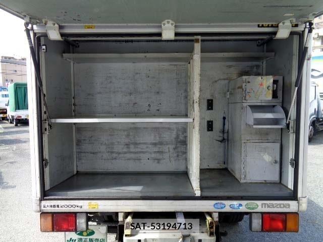 Mazda TITAN 2012-03 6717559-11