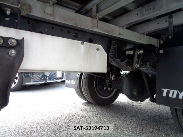 Mazda TITAN 2012-03 6717559-18