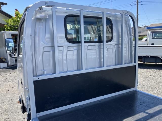 Mazda TITAN 2020-02 6734154-18
