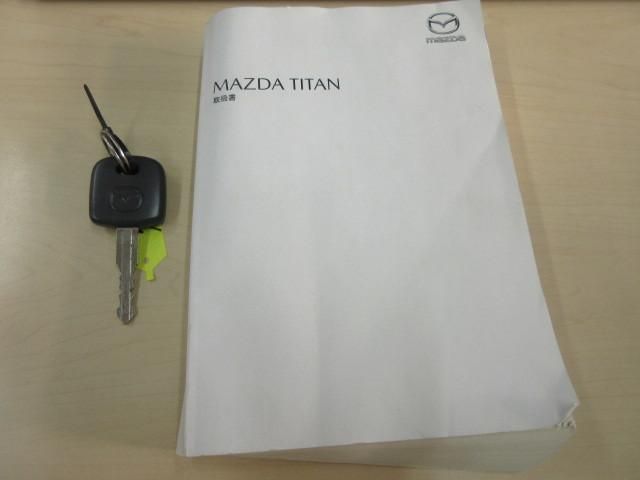 Mazda TITAN 2021-03 6734151-4