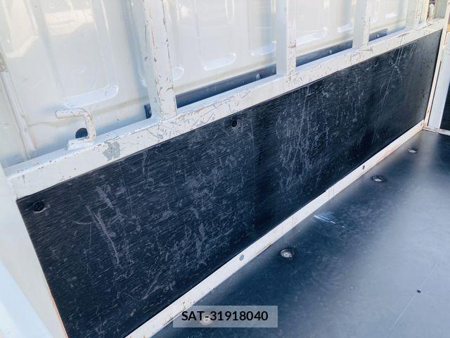 Mazda TITAN 2014-09 6817644-16