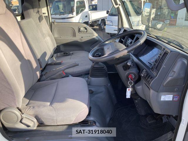 Mazda TITAN 2014-09 6817644-6