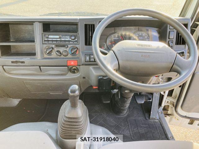 Mazda TITAN 2014-09 6817644-8