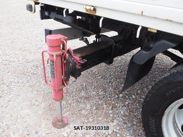Mazda TITAN 2013-02 6914545-12