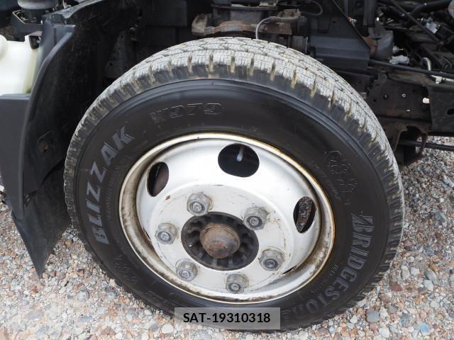 Mazda TITAN 2013-02 6914545-27