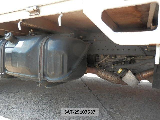 Mazda TITAN 2018-06 6914554-11