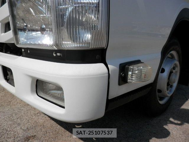 Mazda TITAN 2018-06 6914554-20