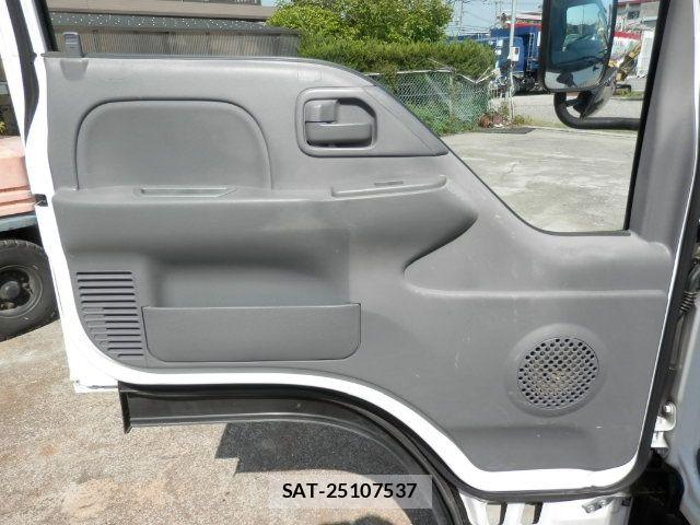 Mazda TITAN 2018-06 6914554-25