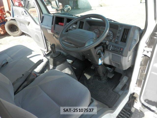 Mazda TITAN 2018-06 6914554-27