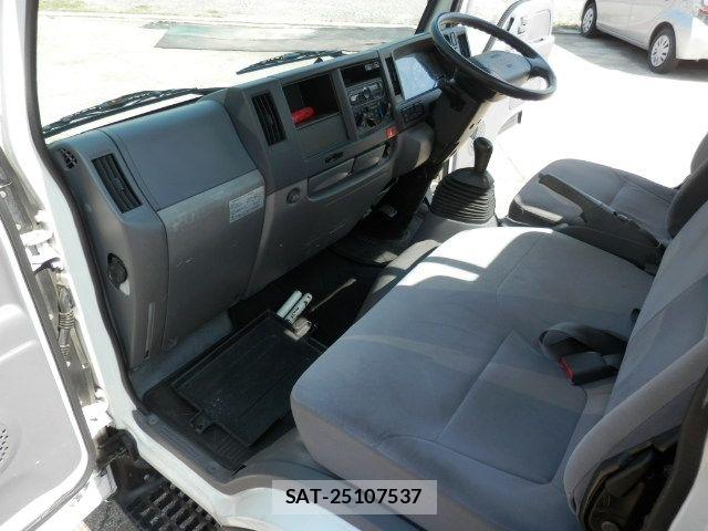 Mazda TITAN 2018-06 6914554-28