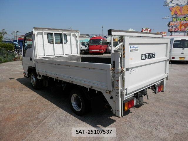 Mazda TITAN 2018-06 6914554-3
