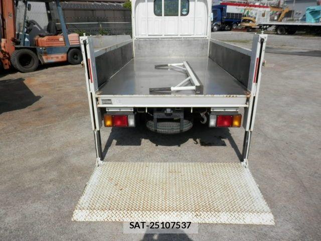 Mazda TITAN 2018-06 6914554-6