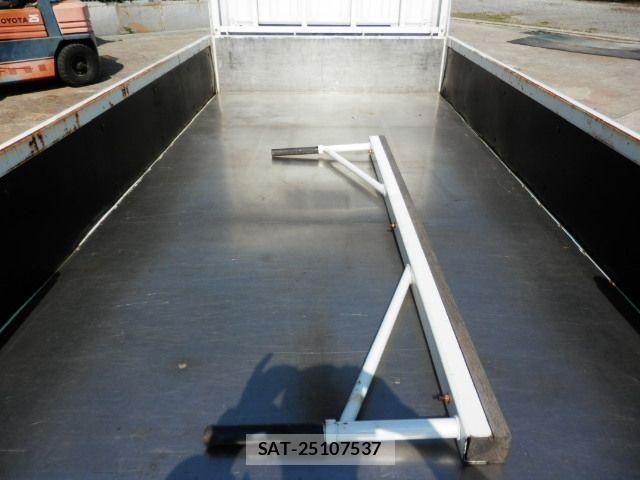 Mazda TITAN 2018-06 6914554-7