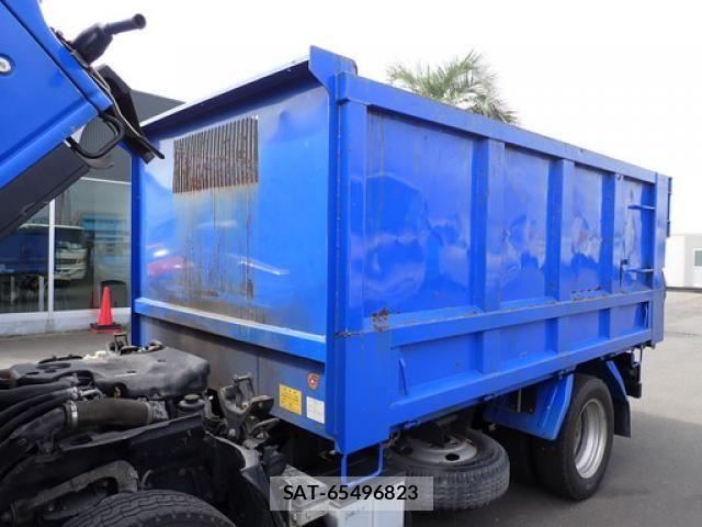Mazda TITAN 2014-03 6914553-17