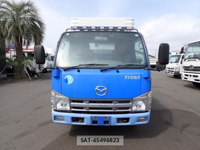 Mazda TITAN 2014-03 6914553-1