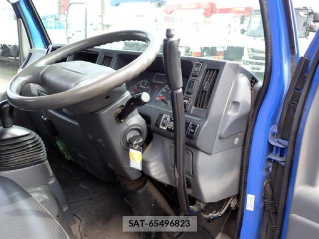 Mazda TITAN 2014-03 6914553-8