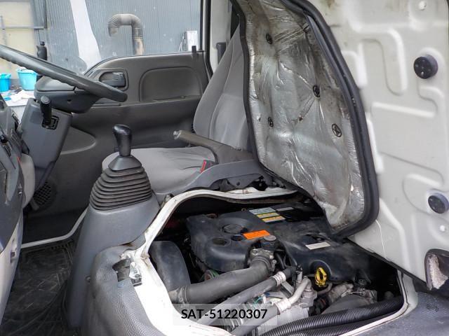Mazda TITAN 2011-12 6914551-26