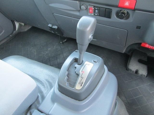 Mazda TITAN 2018-11 7199793-18