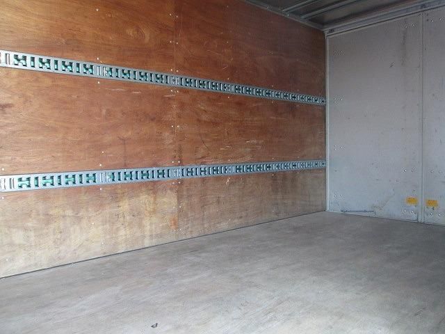 Mazda TITAN 2018-11 7199793-5