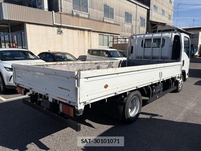 Mazda TITAN 2017-07 7272669-4