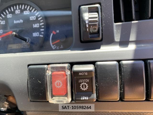 Mazda TITAN 2012-03 7272631-16