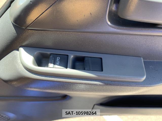 Mazda TITAN 2012-03 7272631-22