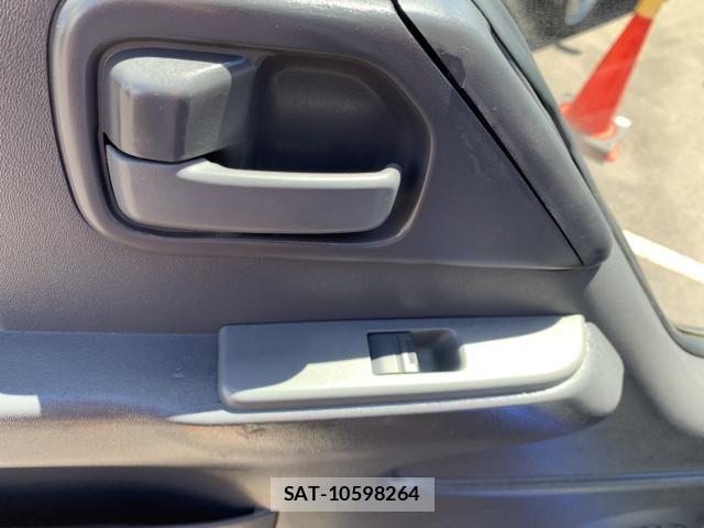 Mazda TITAN 2012-03 7272631-24