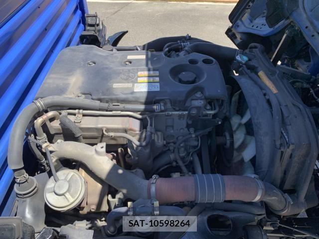 Mazda TITAN 2012-03 7272631-26
