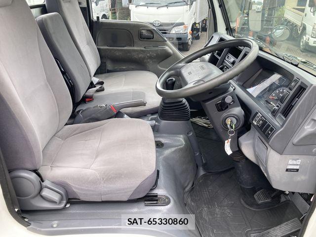Mazda TITAN 2013-11 7360181-5