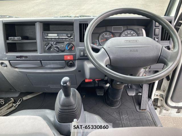Mazda TITAN 2013-11 7360181-7