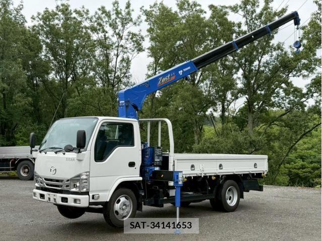 Mazda TITAN 2023-09 7360180-15