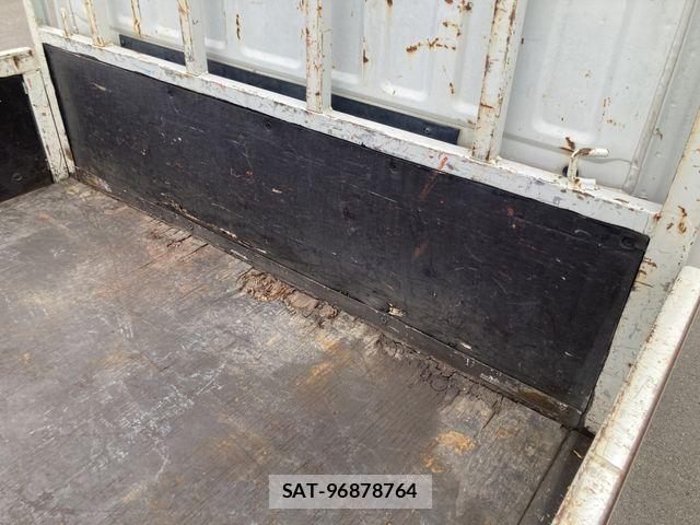 Mazda TITAN 2016-05 7360183-17