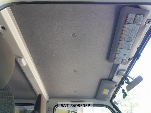Mazda TITAN 2020-03 7394103-23