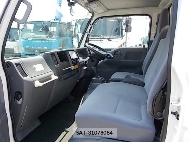 Mazda TITAN 2018-10 7458431-24