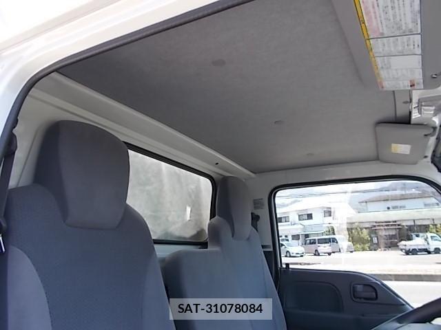 Mazda TITAN 2018-10 7458431-7