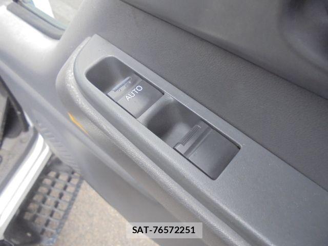 Mazda TITAN 2018-03 7620823-9