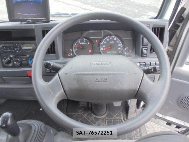 Mazda TITAN 2018-03 7620823-1