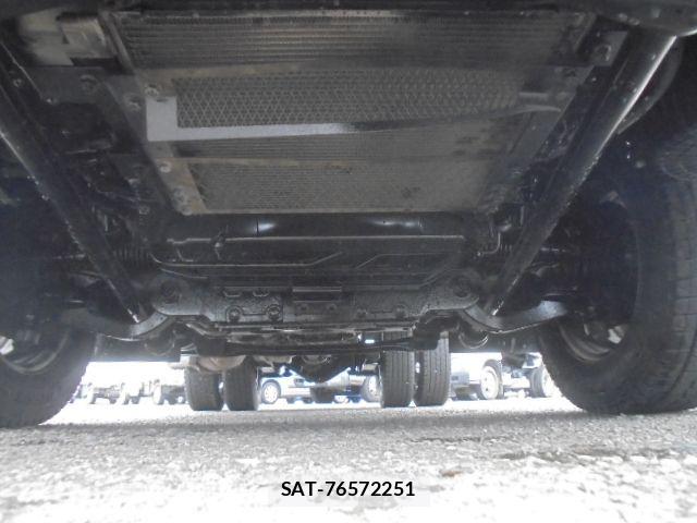 Mazda TITAN 2018-03 7620823-23
