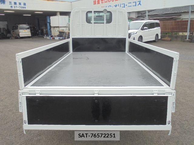 Mazda TITAN 2018-03 7620823-27