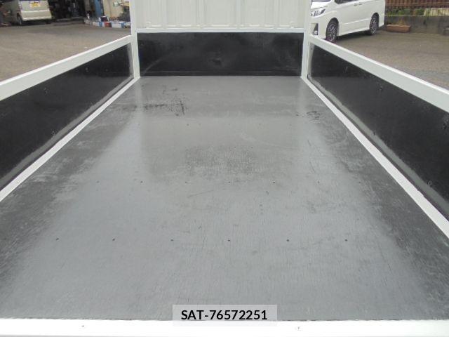 Mazda TITAN 2018-03 7620823-28
